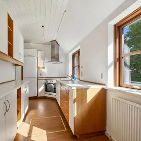 Lille Hus Naer By Og Hav Juelsminde (Hedensted)